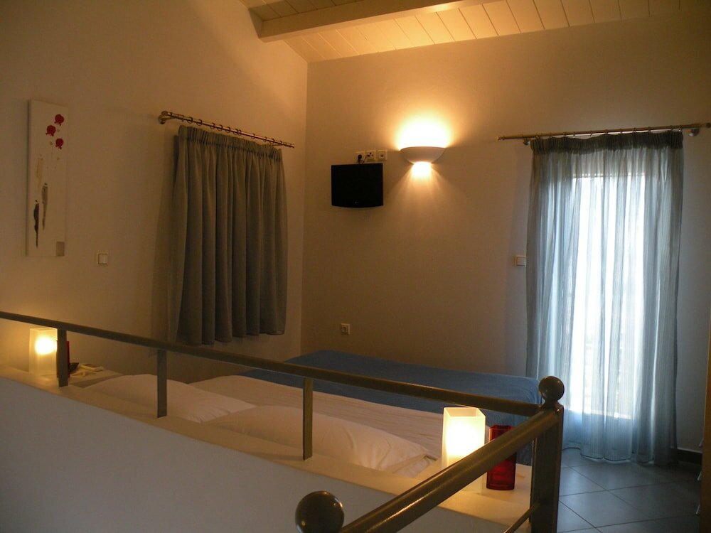 Фото Zathea Apartments