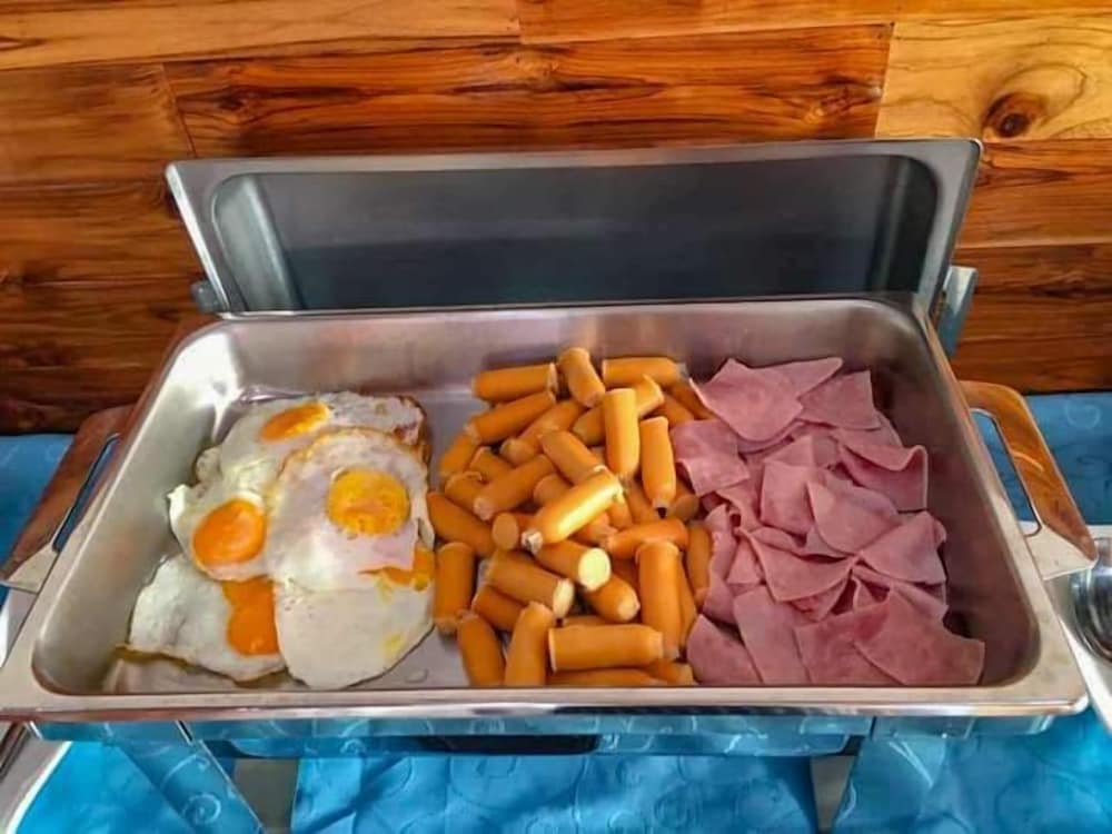 Фото NuttyPhoy Hotel