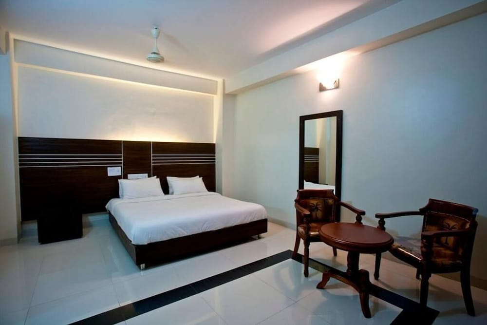 Фото Hotel Holy Gate