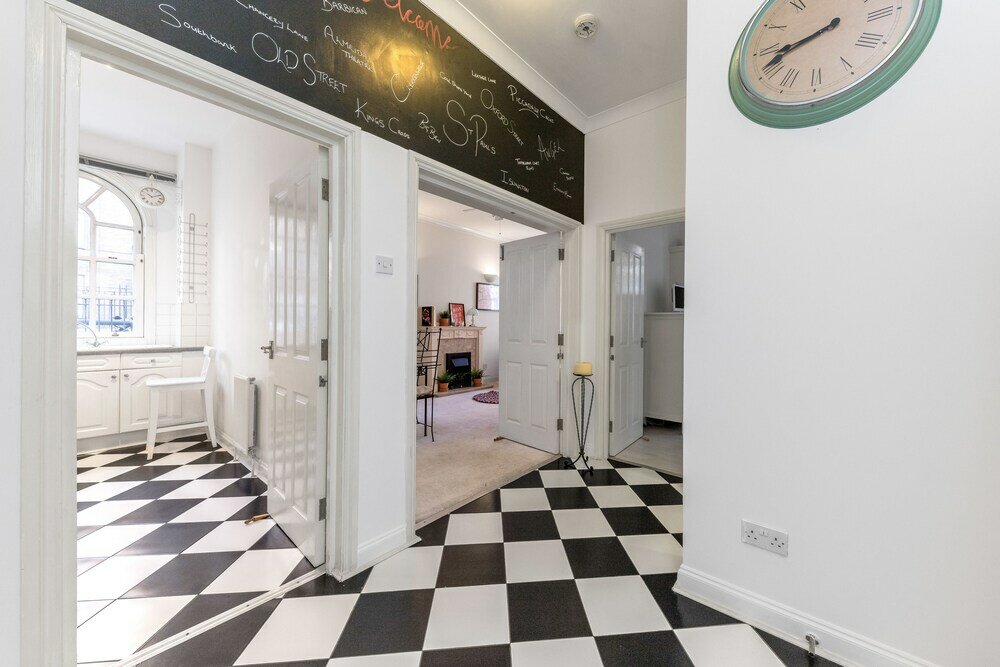 Фото Spacious Apartment in Trendy Islington