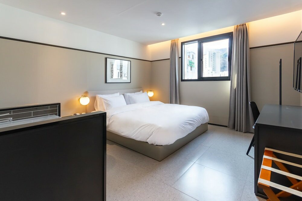 Фото Brown Dot Hotel Geoje