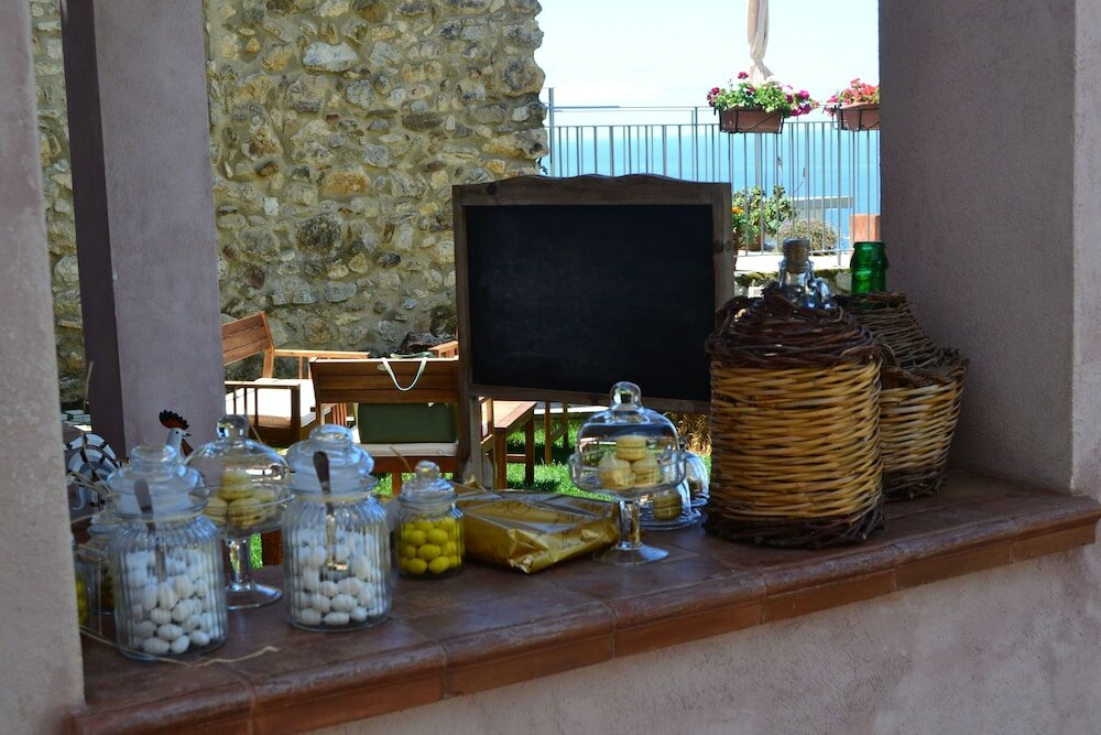 Фото Borgo Rosso di Sera Resort Country Chic