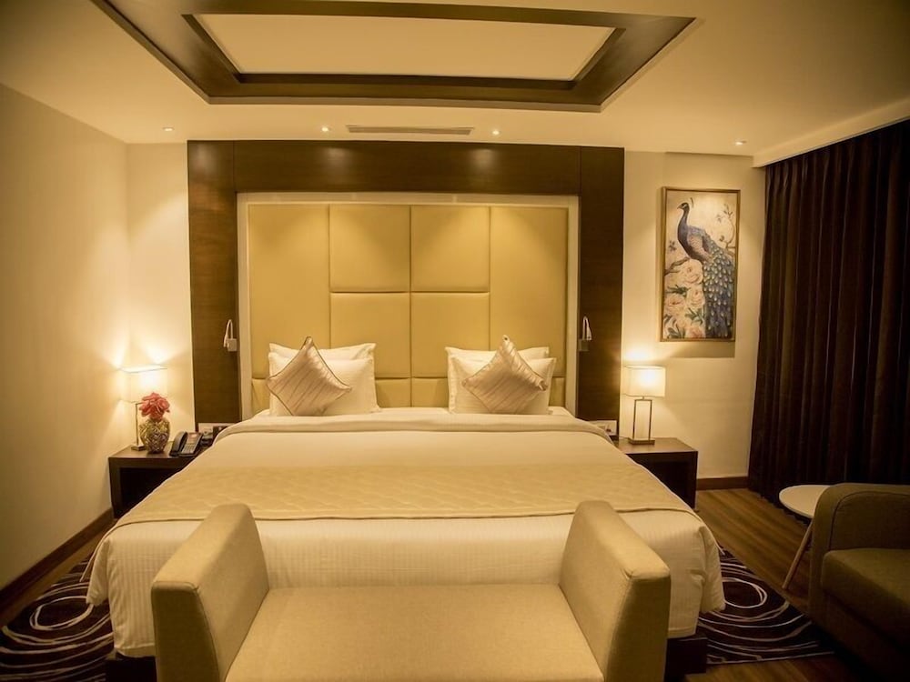 Фото S Hotels Chennai
