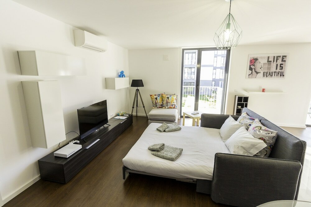 Фото Guest H4u Bonjardim Pop Art City Center