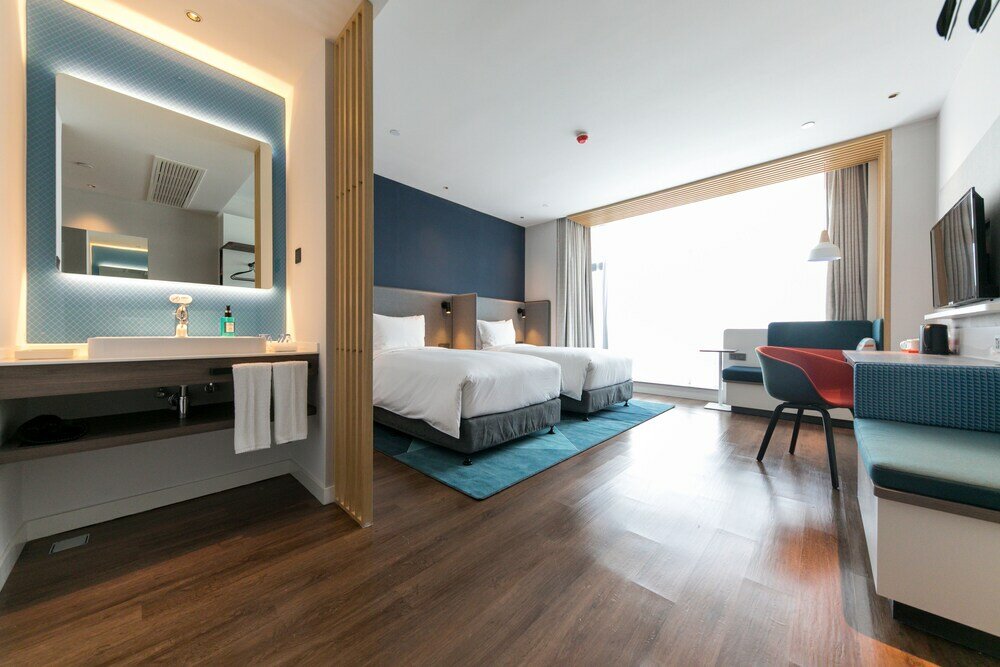 Фото Holiday Inn Express Shanghai Tangzhen, an Ihg Hotel