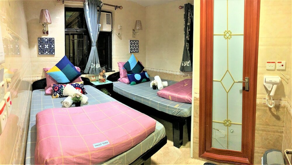 Фото Tom's Guest House