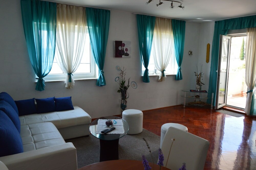 Фото Apartments Mistral