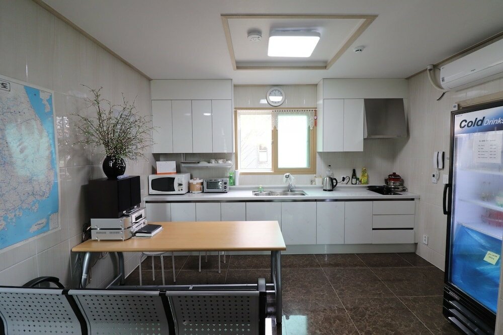 Фото Hub Guest House