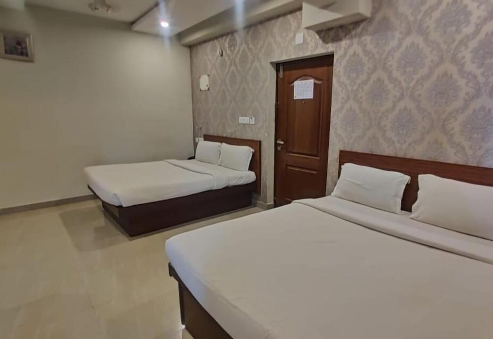 Фото Hotel Sreepathy Indraprastha