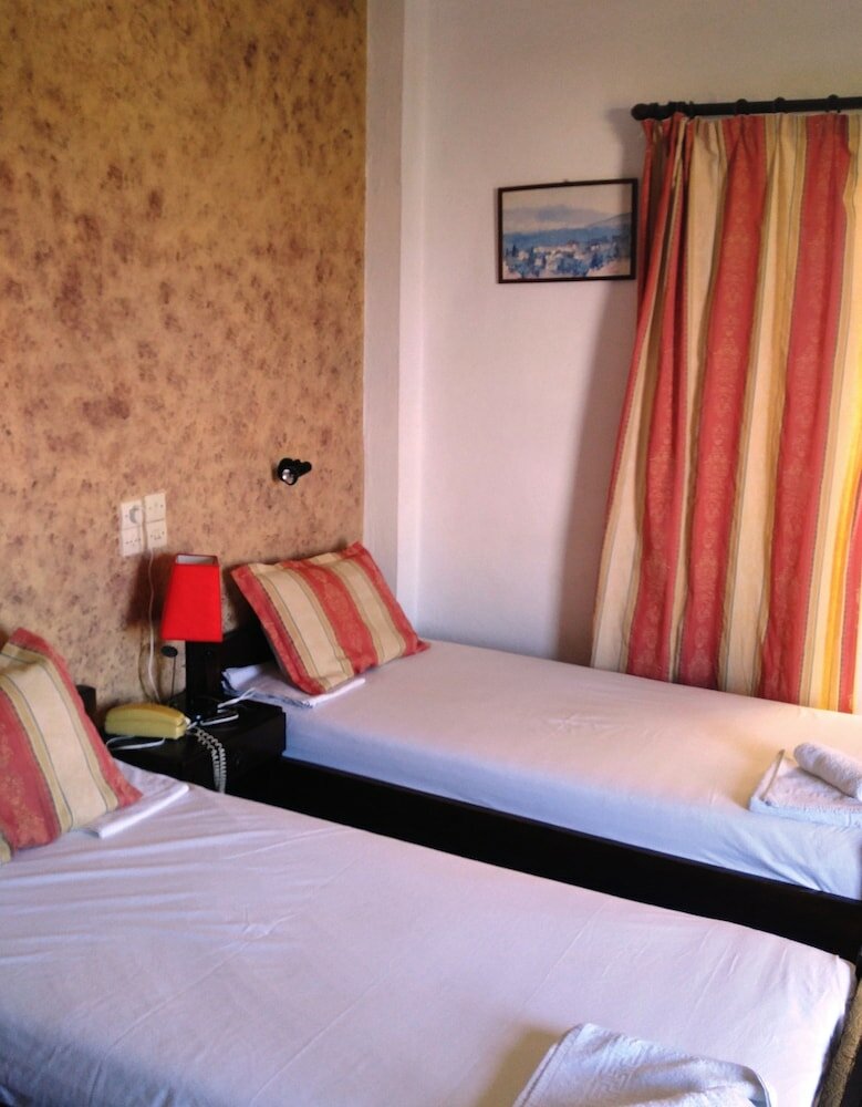 Фото Hotel Elvira