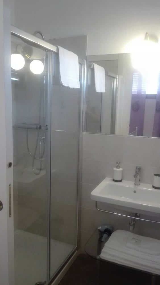 Фото La Bouganville B&b