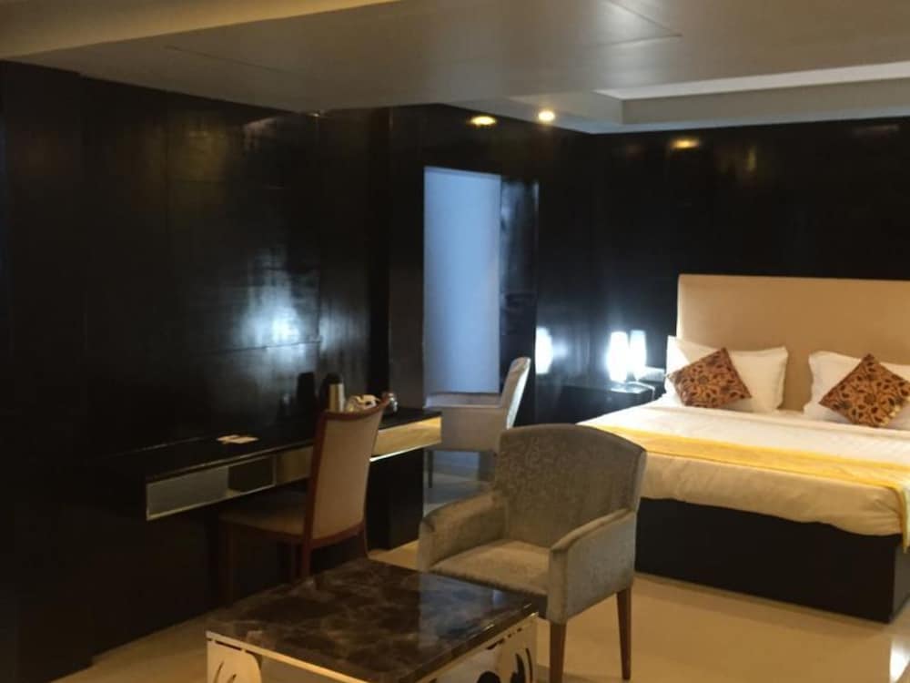 Фото Le Raj Courtyard