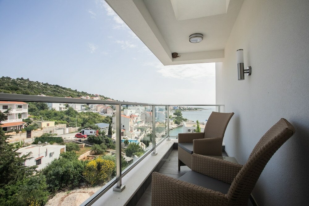 Фото Villa Compass Luxury in a natural bay