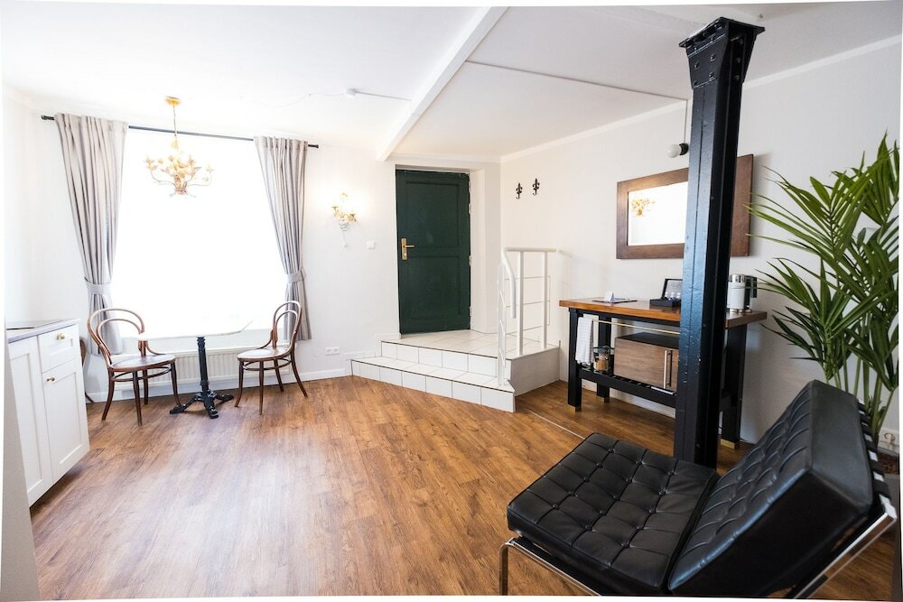 Фото Boutique Charme Apartments 14