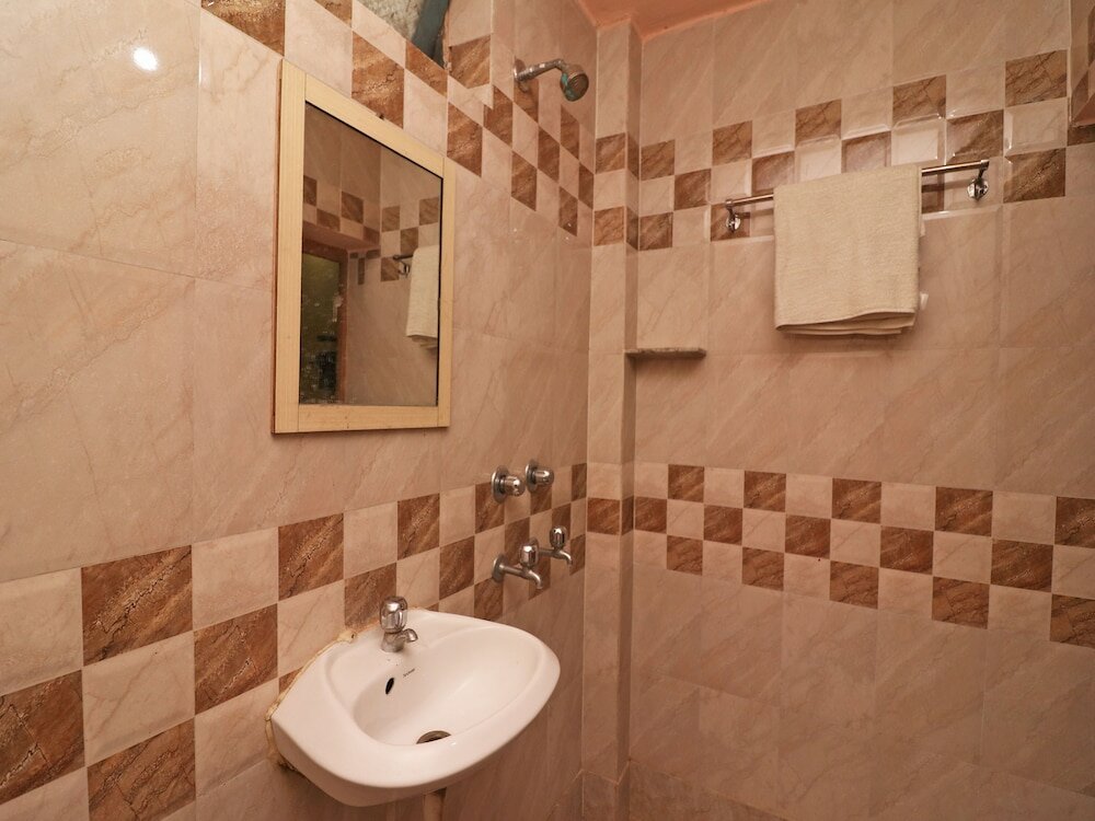 Фото Hotel Saraogi