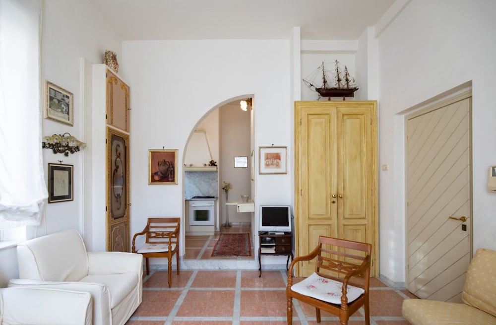 Фото Lido Beach Apartment