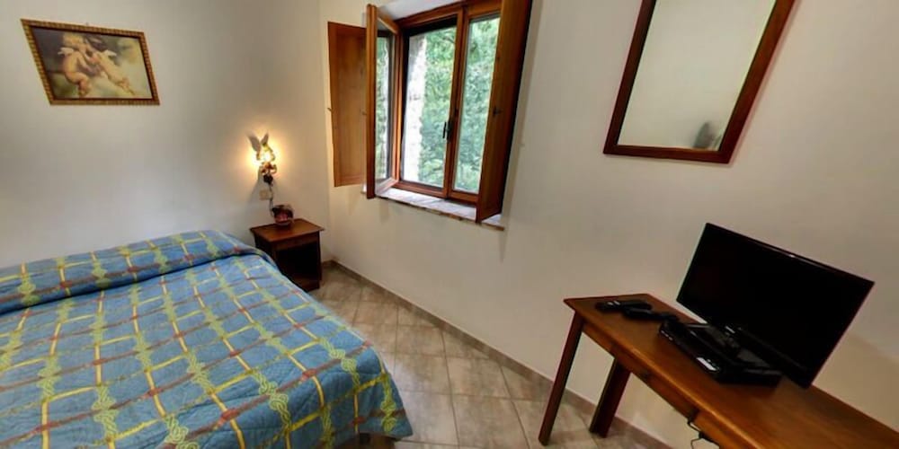 Фото Agriturismo La Ferrera