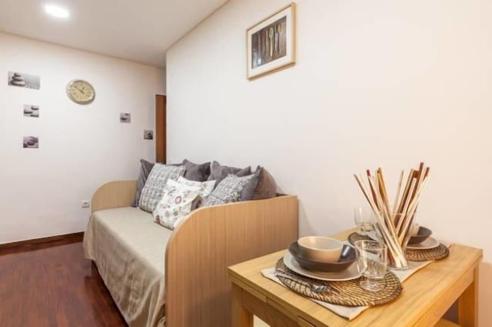 Фото Barnabe Apartment