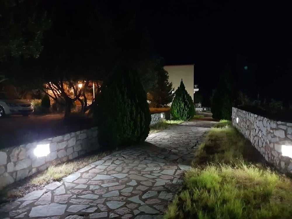 Фото Domaine Papakonstantis Apartments To Let