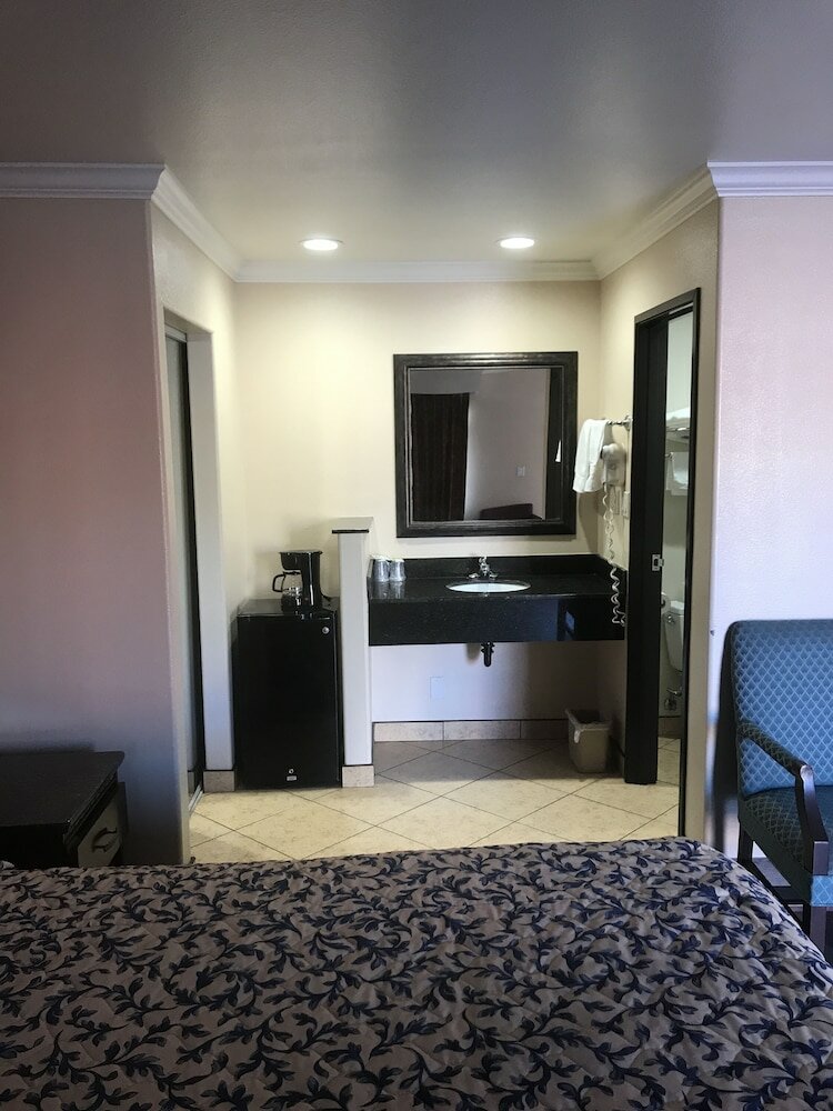 Фото Hyland Motel