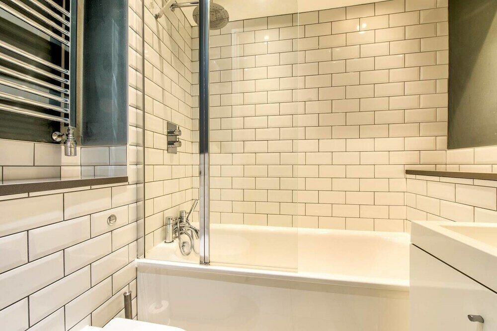 Фото Bright and Spacious 4-bedroom Apart in Stockbridge