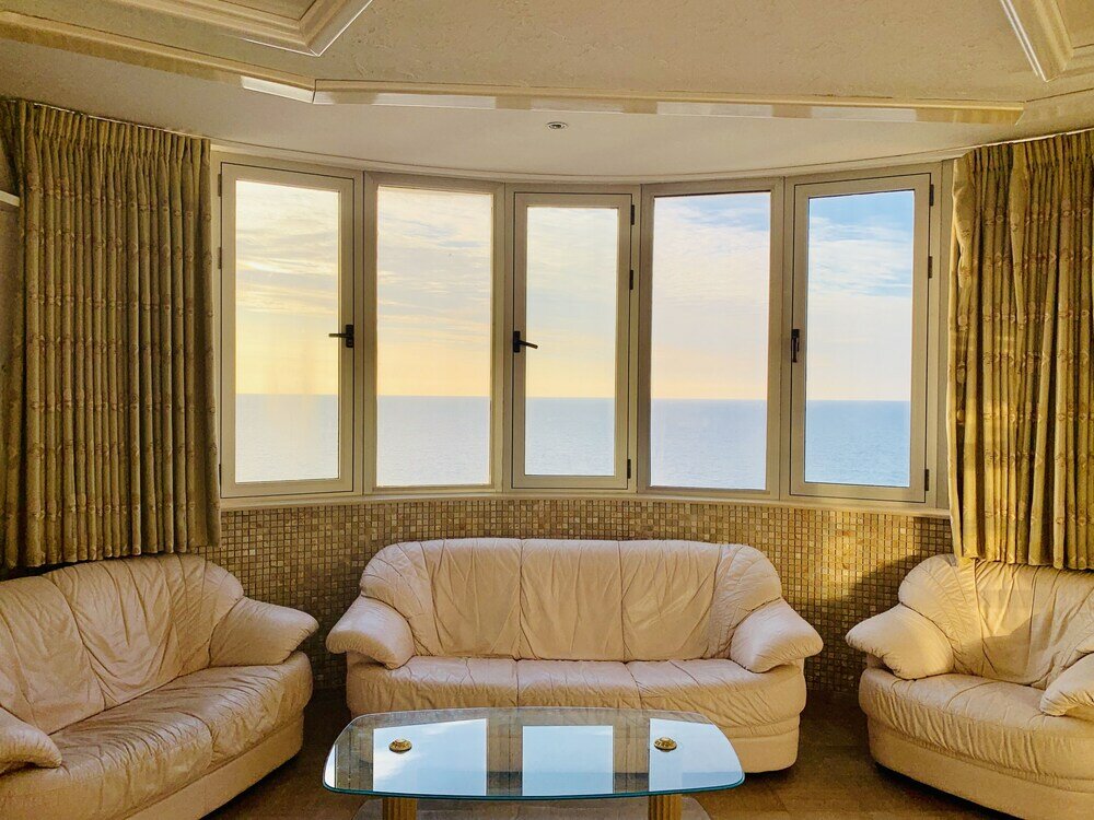 Фото Royal on the Sea