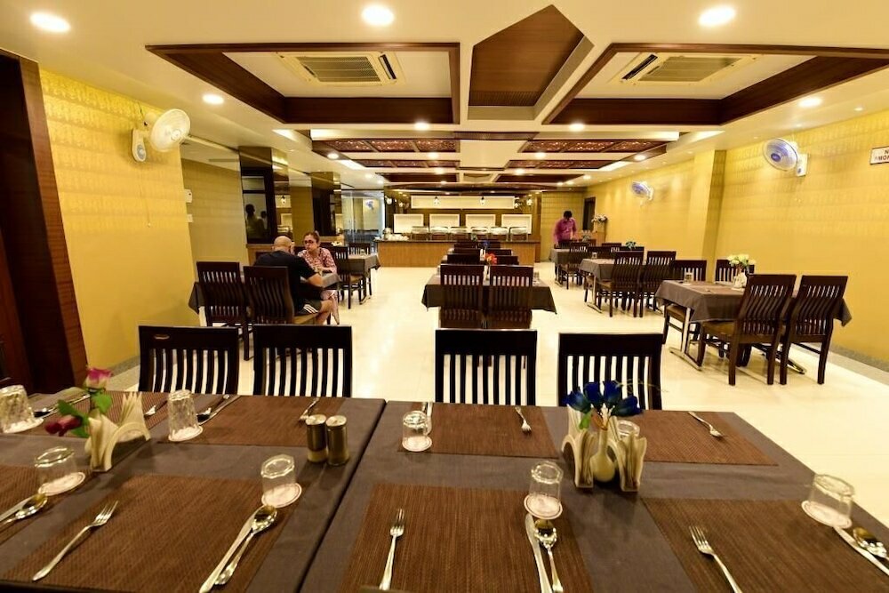 Фото Hotel Jataka Inn