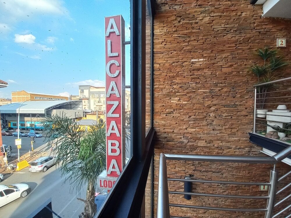 Фото Alcazaba Lodges