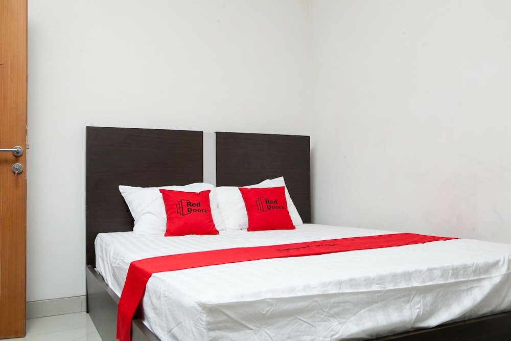 Фото RedDoorz @ Babakan Jeruk 2