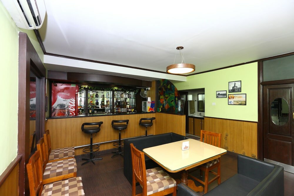 Фото Oyo 7829 Santhi inn