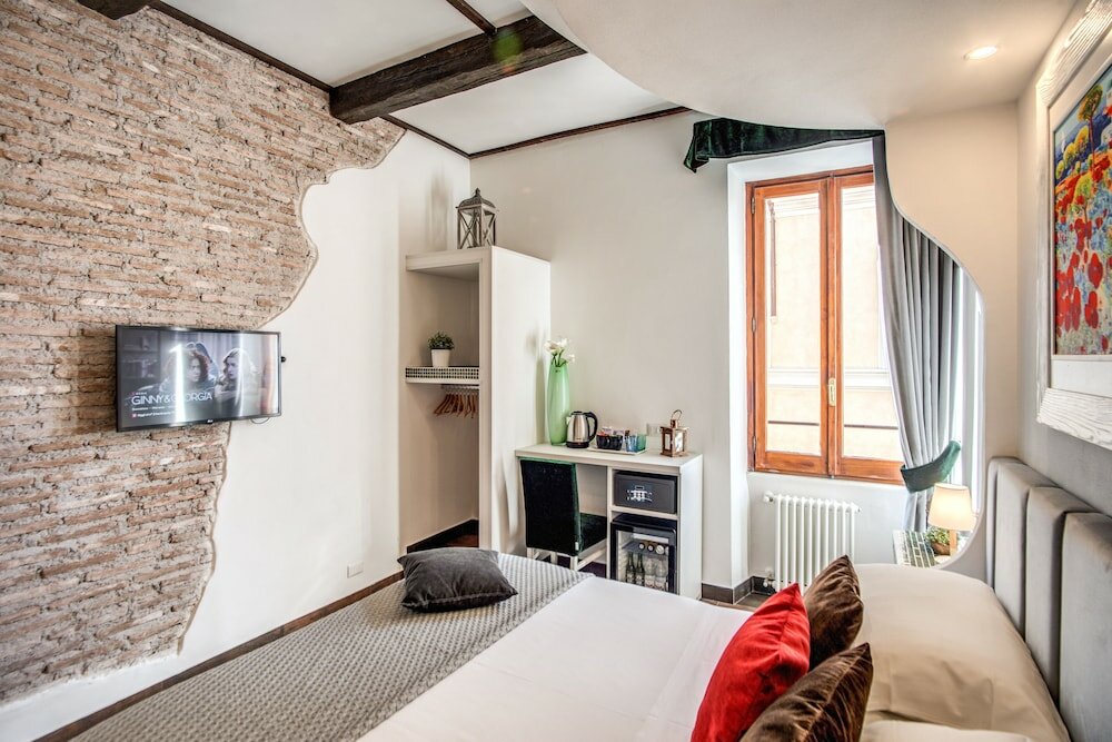 Фото Piazza di Spagna Comfort Rooms