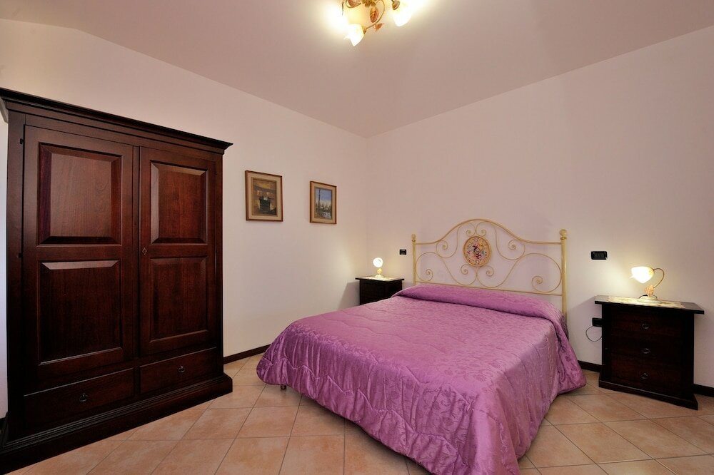 Фото Agriturismo Lustrinu