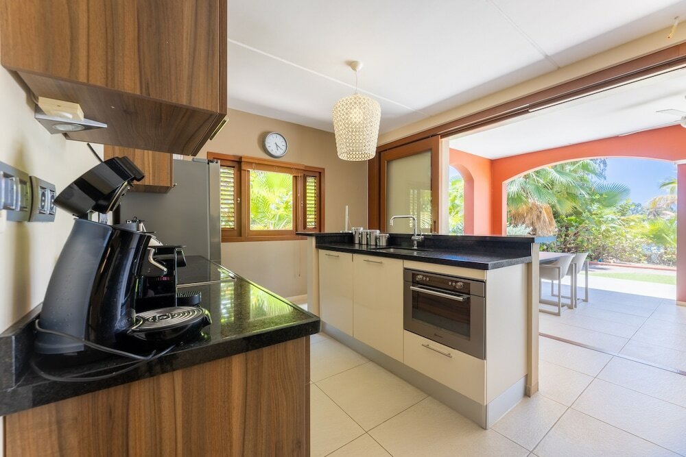 Фото La Maya Beach Spanish Water Luxury Apartment