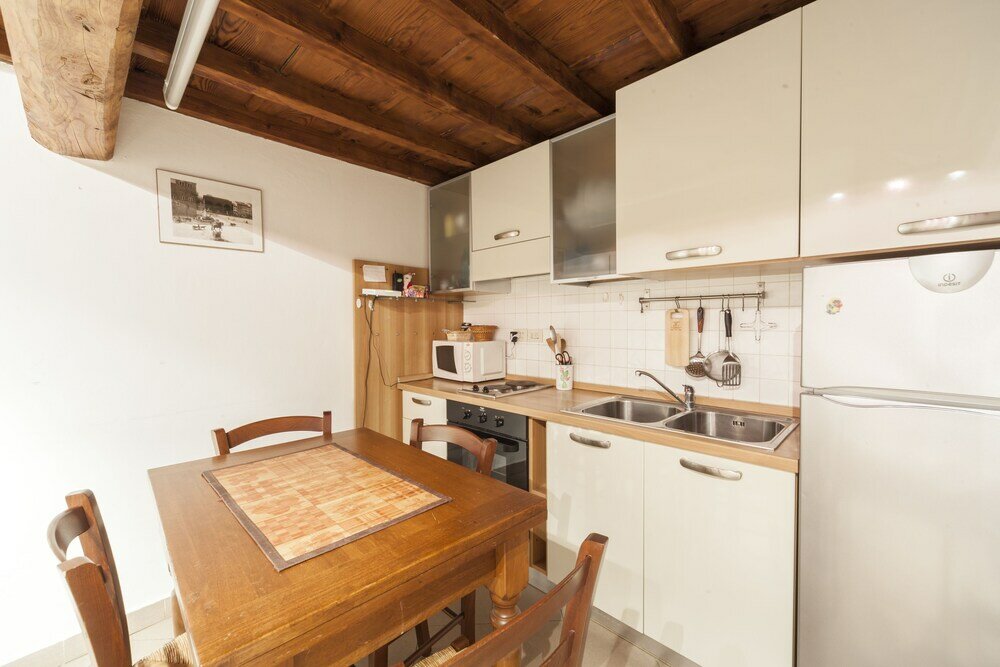 Фото Lambertesca 8