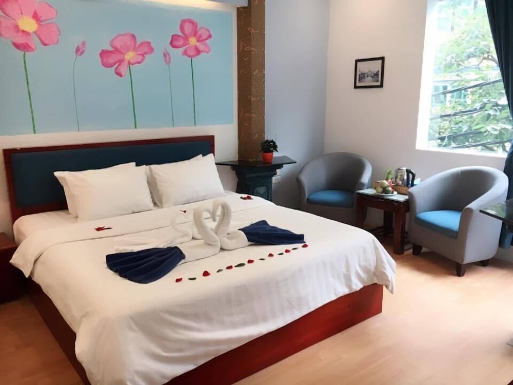 Фото Hanoi Old Quarter House