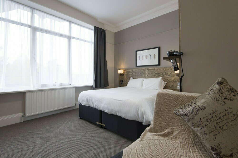 Hotel Owl, Hambleton by Marston's Inns, North Yorkshire County, photo