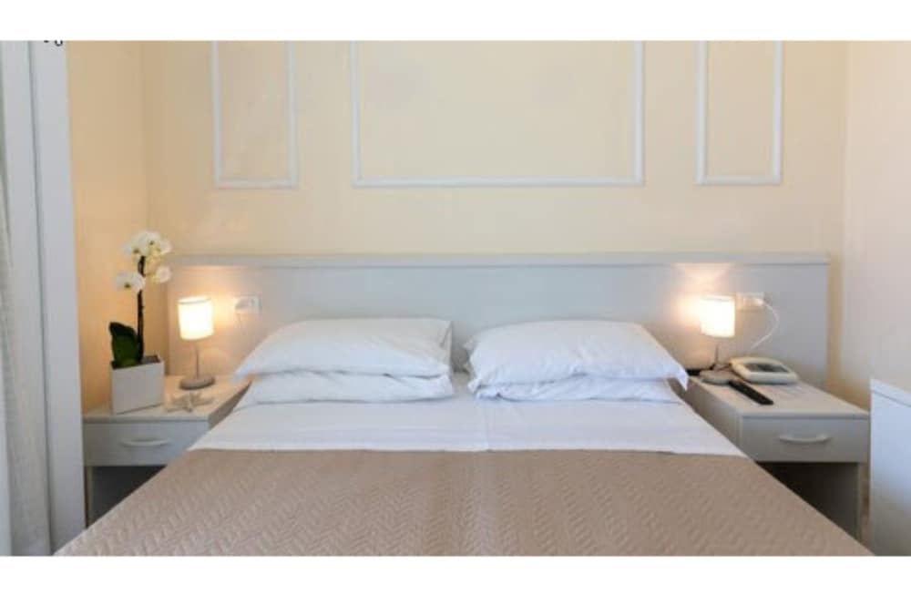 Фото Hotel Plaza Esplanade