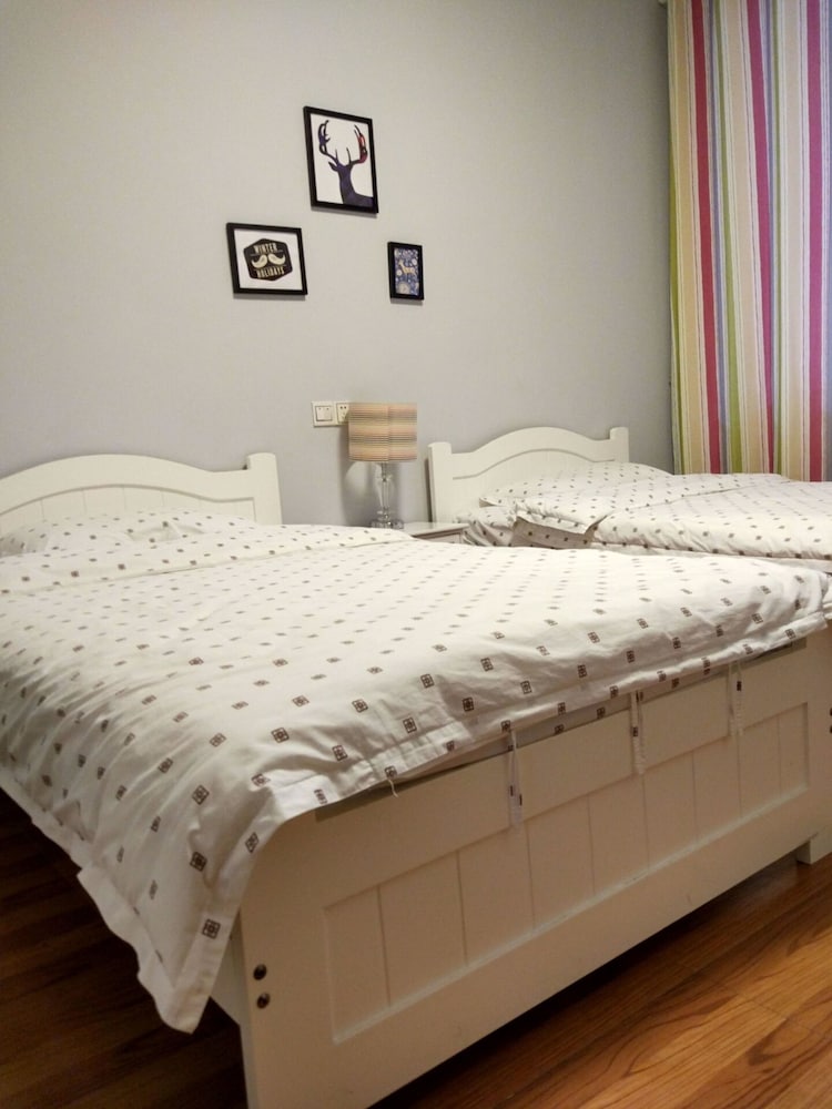 Фото Gestern Inn-English Service