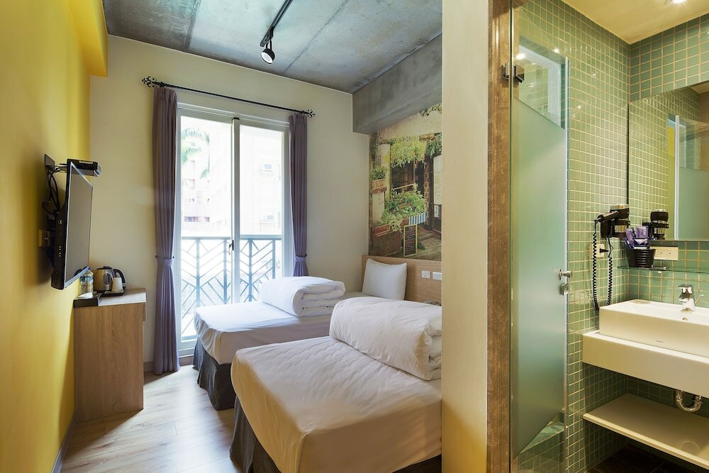 Фото Check inn Express Taichung Yizhong