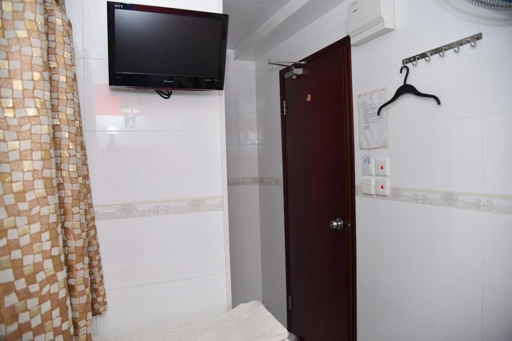 Фото Traveller's Hostel