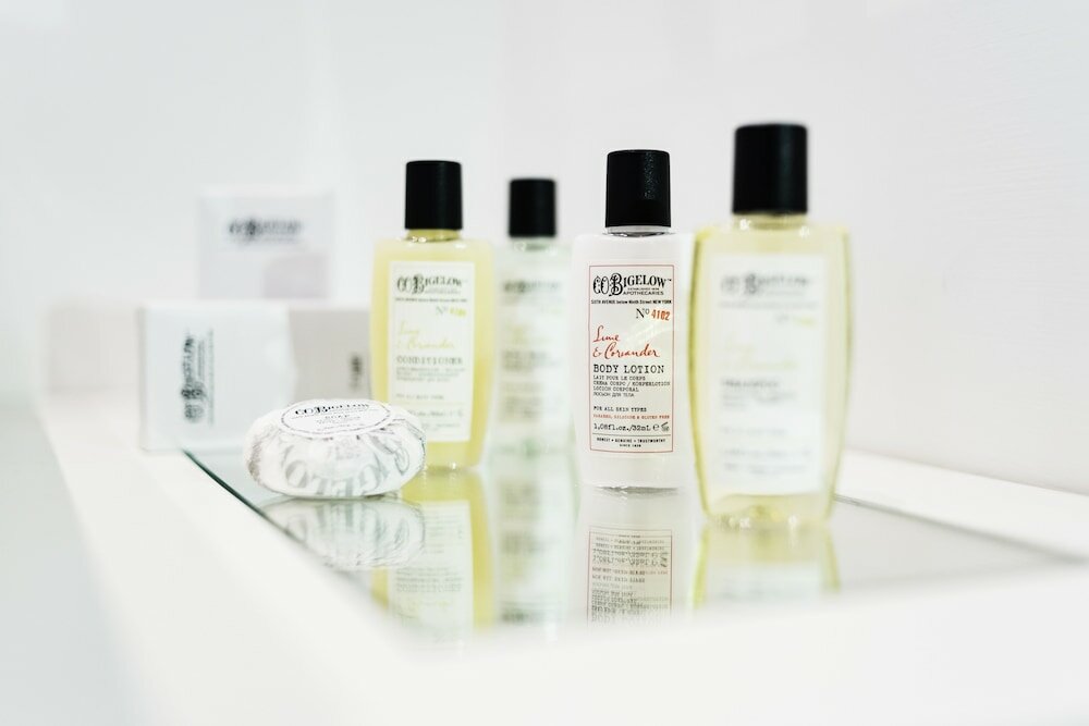 Фото The Shire Hotel