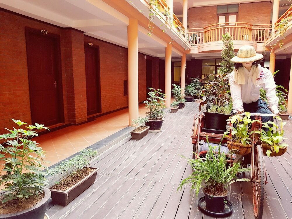 Фото Bagan View Hotel