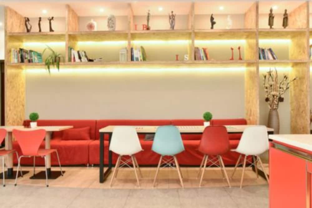 Фото Ibis Xian Qinglong Temple