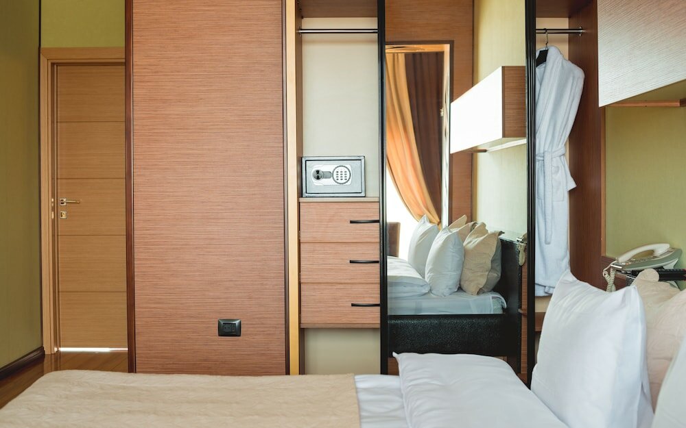 Фото Bayil Breeze Hotel