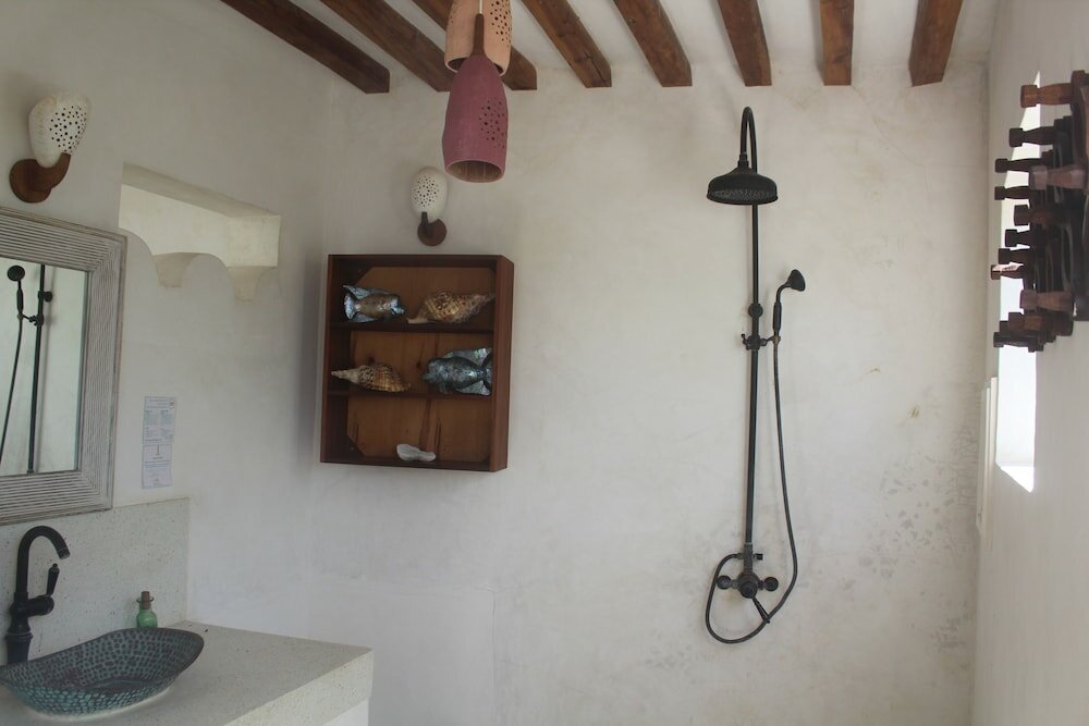 Фото Kijani Hotel