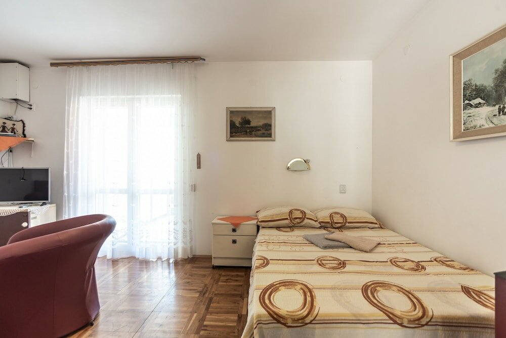 Фото Apartments Kiwi Karin