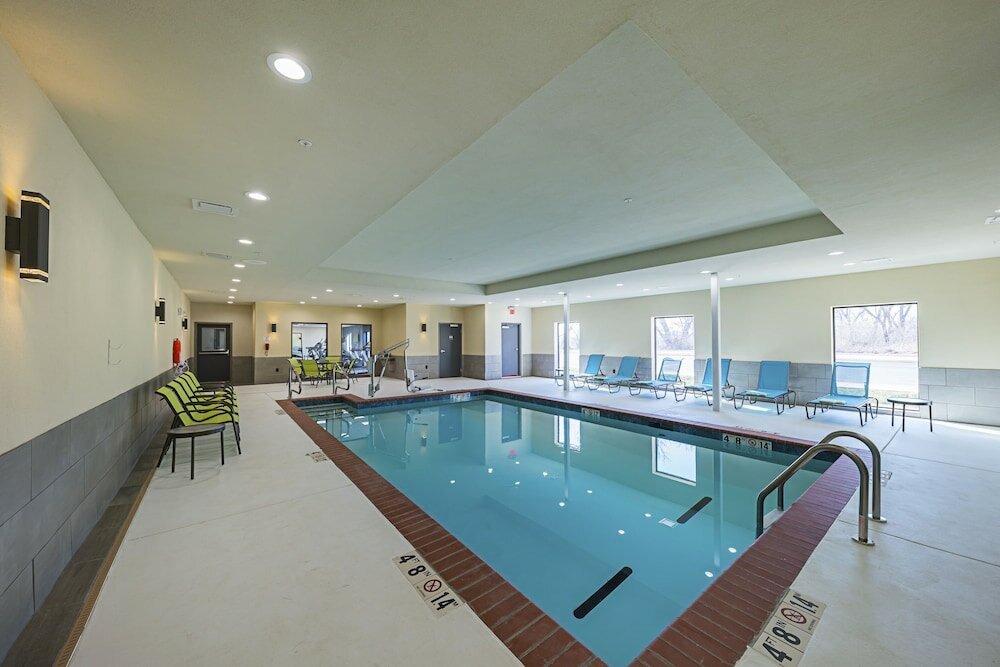 Фото Comfort Inn & Suites Oklahoma City near Bricktown