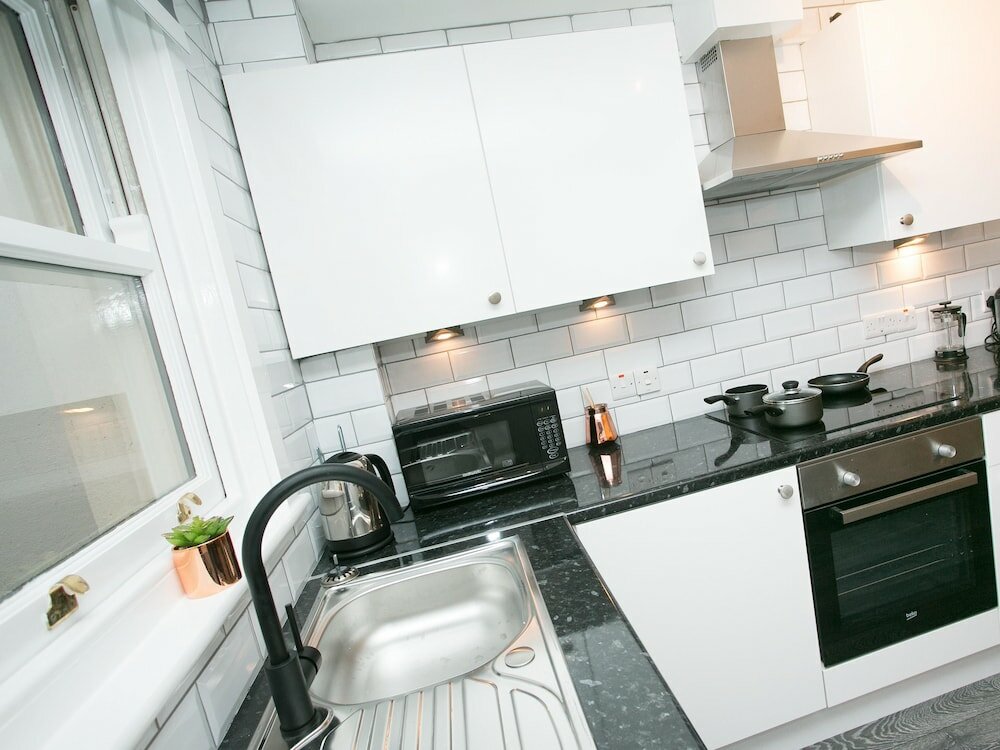 Фото Malone Place Apartment