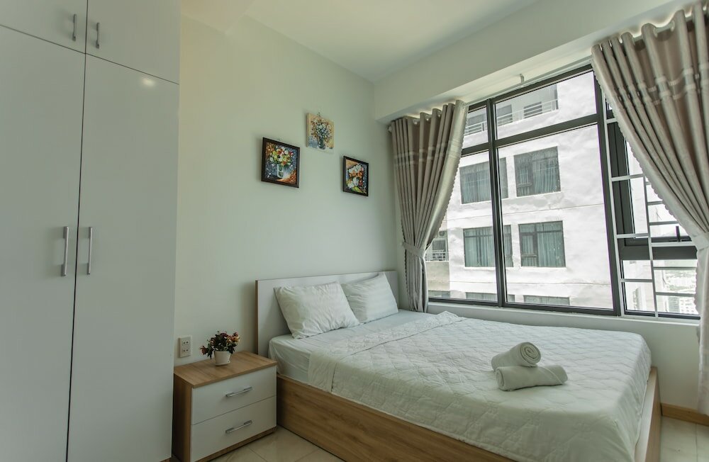 Фото Beach Front Oceanous Apartment