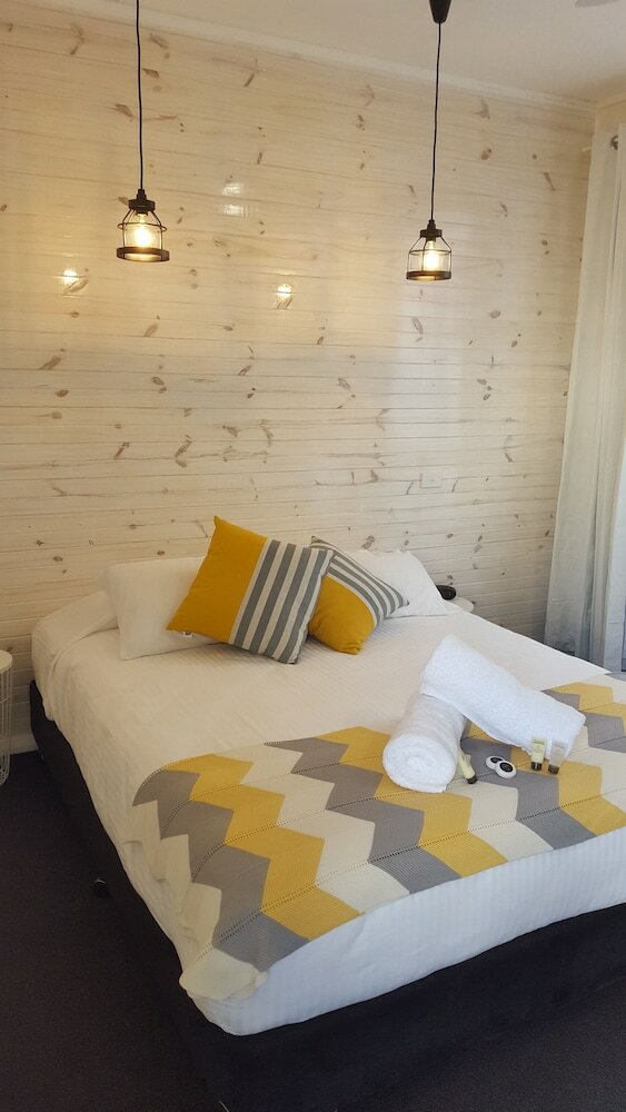 Фото Town House Motor Inn